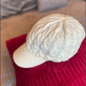 women winter knitted cozy stylish HAT / white